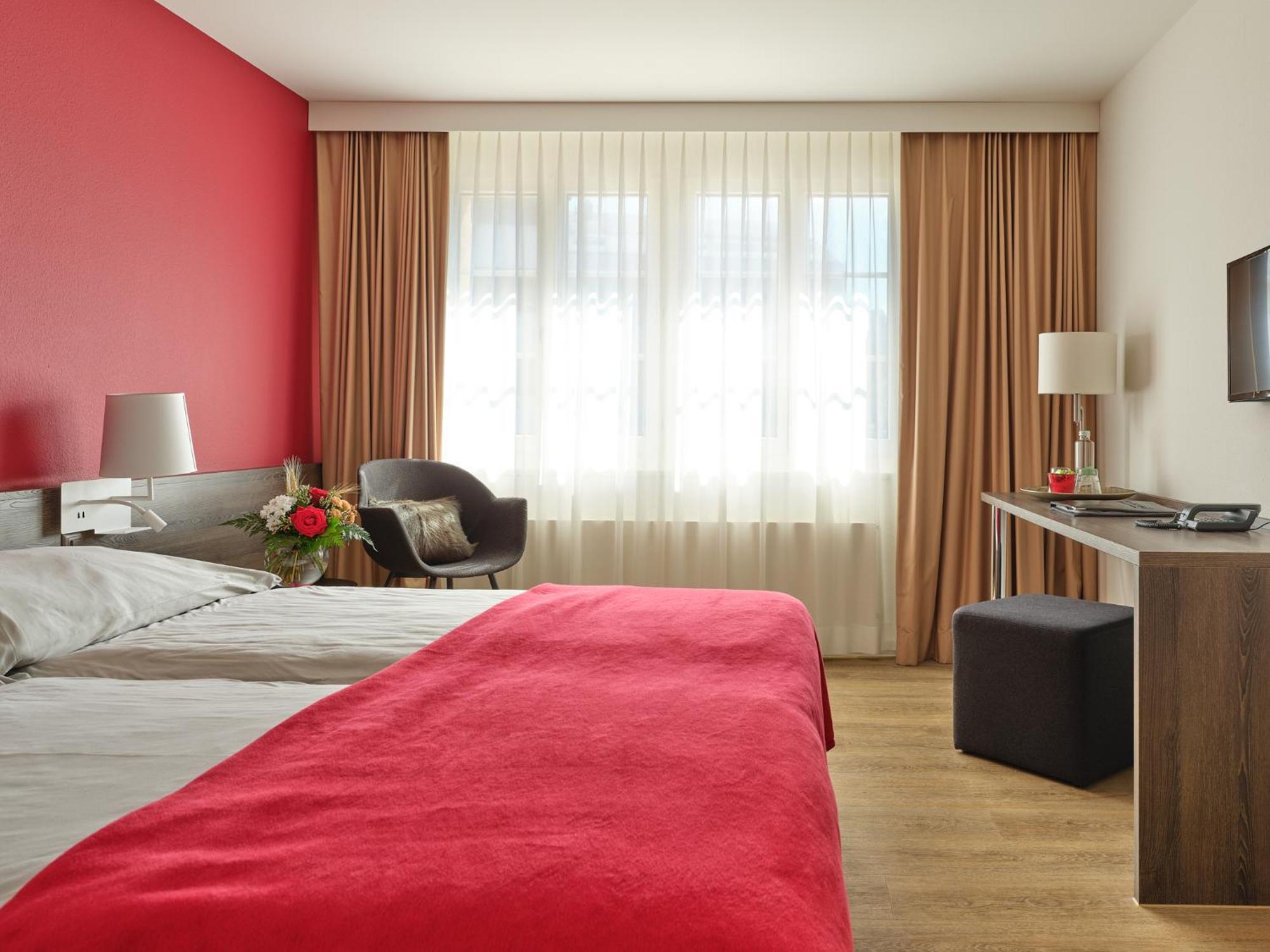 Hotel Ochsen Menzingen Buitenkant foto