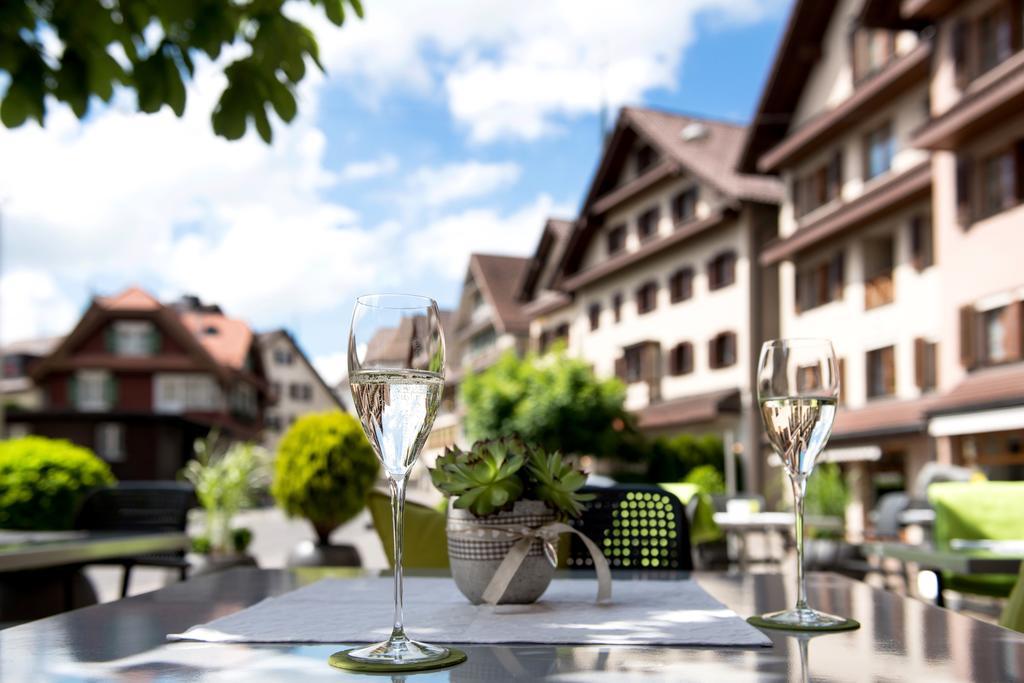 Hotel Ochsen Menzingen Buitenkant foto